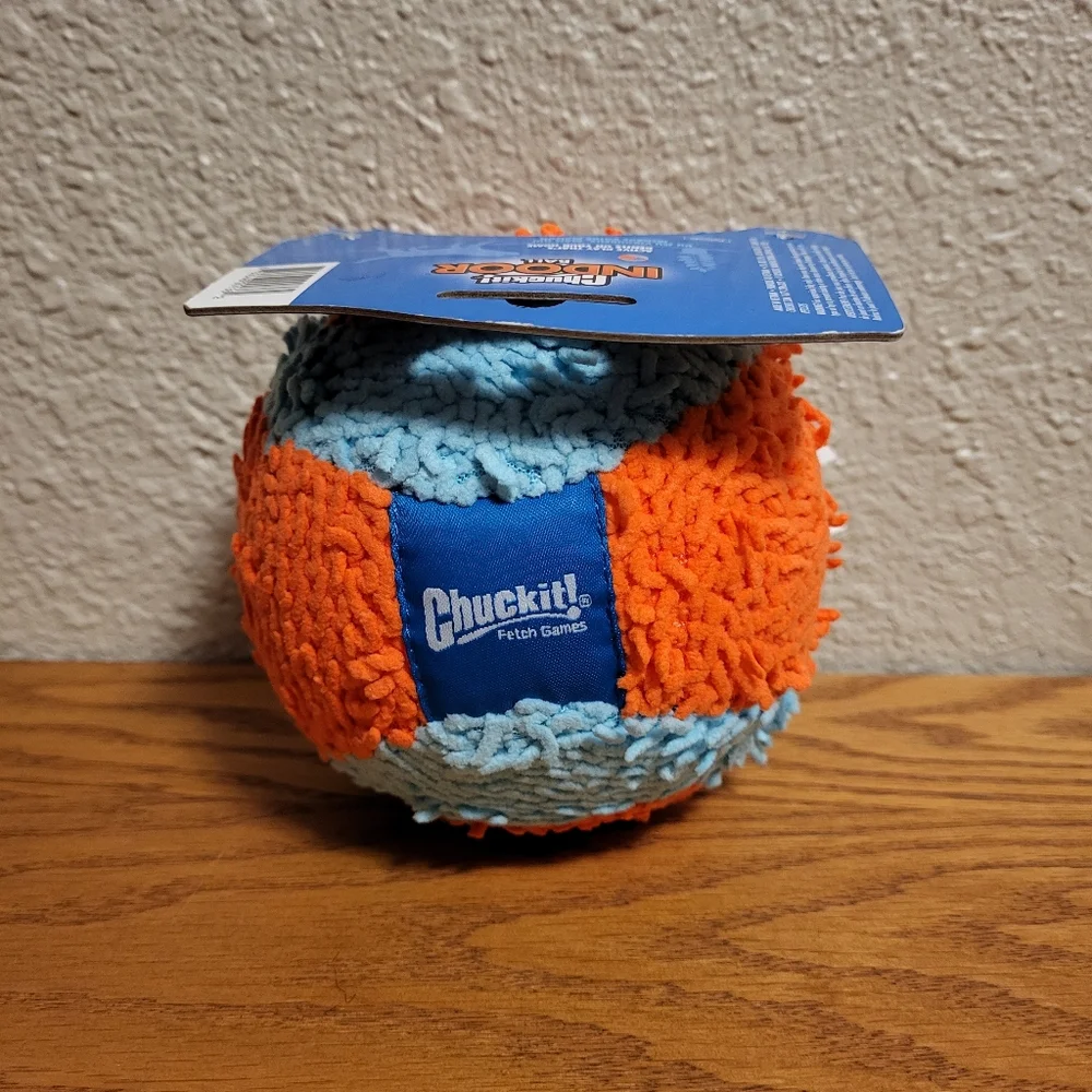NWT Chuckit! Indoor Ball